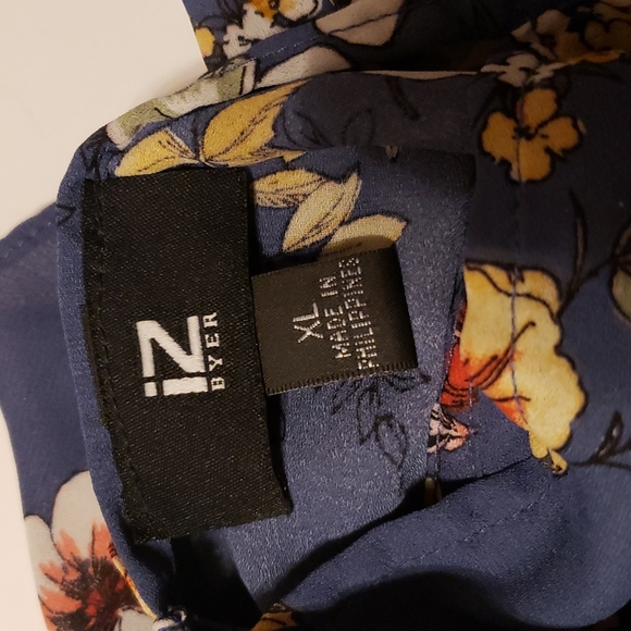 IZ Byer sz XL Blue Floral Halter Blouse - Picture 4 of 6